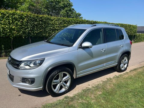 Volkswagen Tiguan 2.0 TDI BlueMotion Tech R-Line 4WD Euro 5 (s/s) 5dr (Nav) 4