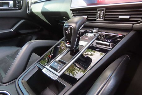 Porsche Cayenne 4.0T V8 GTS TiptronicS 4WD Euro 6 (s/s) 5dr 13