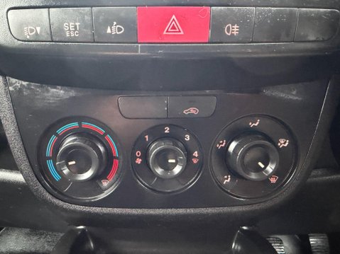 Vauxhall Combo 1.3 CDTi 2000 ecoFLEX 16v Panel Van 3dr Diesel Manual FWD L1 H1 (126 g/km, 33