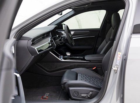 Audi RS6 Avant Carbon Black Urban 15