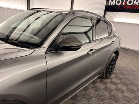 Alfa Romeo Stelvio 2.0T Nero Edizione Auto Q4 AWD Euro 6 (s/s) 5dr 39