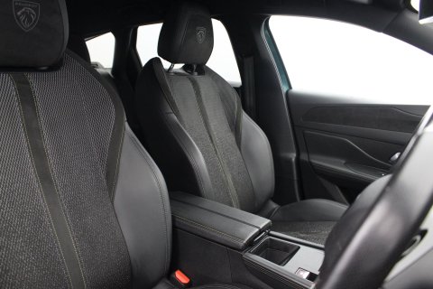 Peugeot 308 5dr 1.5 BlueHDi GT Automatic Estate 11