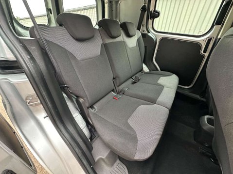 Ford Transit Courier 1.5 TDCi Kombi L1 H1 Euro 6 6dr 28