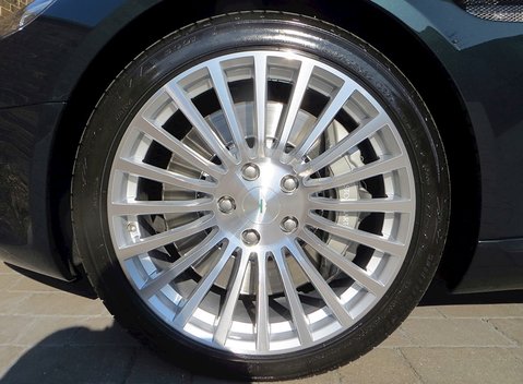 Aston Martin Rapide 9