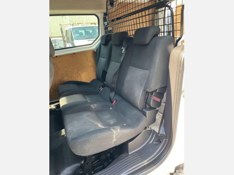 Ford Transit Connect 1.5 TDCi 230 Combi Van 6dr Diesel Manual L2 H1 (128 g/km, 99 bhp) 21