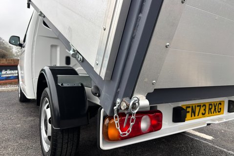 Volkswagen Transporter T32 150 ps Tdi Single Cab Tipper 24