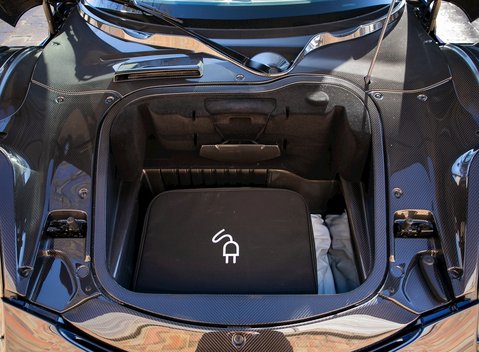 Porsche 918 Spyder Weissach 40