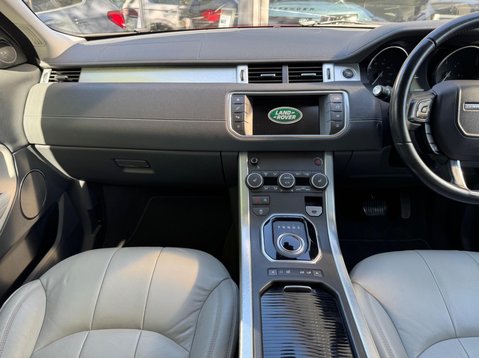 Land Rover Range Rover Evoque TD4 SE TECH 25