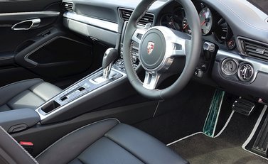 Porsche 911 (991) Carrera 4S 13