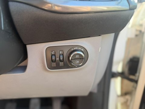 Vauxhall Corsa 1.4i Turbo ecoFLEX SE Euro 6 (s/s) 5dr 15