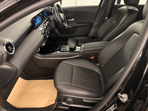 Mercedes-Benz A Class 1.3 A180 Sport Edition (Executive) 7G-DCT Euro 6 (s/s) 5dr 8