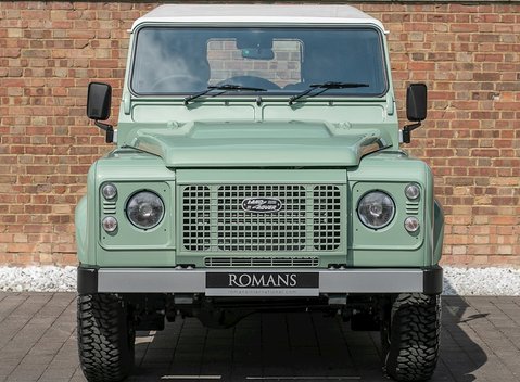 Land Rover Defender 90 Heritage Hard Top 4