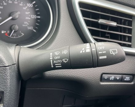 Nissan Qashqai 1.3 Qashqai N-Motion DiG-T 5dr 50