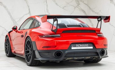 Porsche 911 GT2 RS (991) 4
