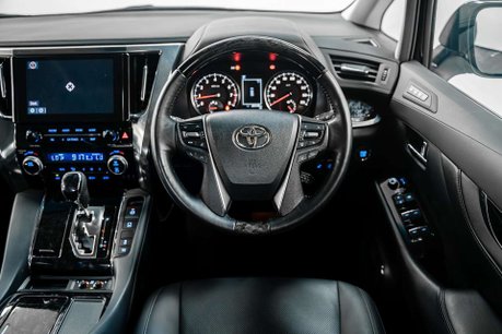 Toyota Alphard 2.5 MPV 2.5 SUV Automatic Petrol Hybrid 37