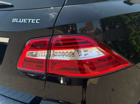 Mercedes-Benz M Class 3.0 ML350 V6 BlueTEC AMG Sport SUV 5dr Diesel G-Tronic 4WD Euro 6 (s/s) (25 34