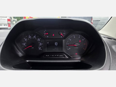 Peugeot Partner PROFESSIONAL 850 L2 H1 5 SEATER CREW VAN 1.5 HDI 100ps EU6 15