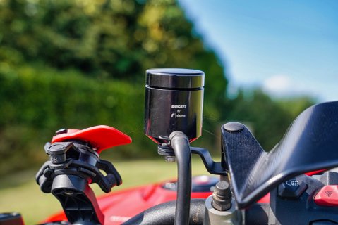 Ducati Streetfighter V4S 13