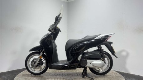 Honda SH300i SH 300 2016 32K VERY CLEAN MOT JAN 2027 300CC SCOOTER 4