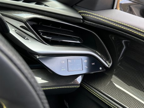 Ferrari SF90 SPIDER 82