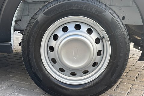 Ford Transit 350 Drw L3 130 ps Crew Cab Dropside Truck 30