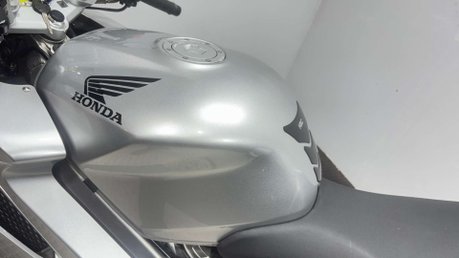 Honda VFR 2001 VTEC ONLY 19K NEW MOT SERVICED SPORTS EXHAUST 800CC 39