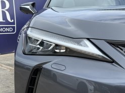 Lexus Ux 2.0 250h Takumi SUV 5dr Petrol Hybrid E-CVT Euro 6 (s/s) (184 ps) 12