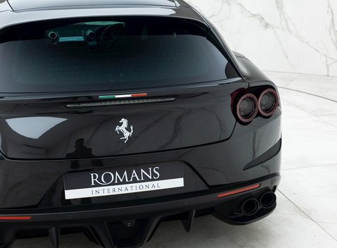 Ferrari GTC4 Lusso 21