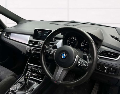 BMW 2 Series 2.0 220i M Sport Auto 5dr 12