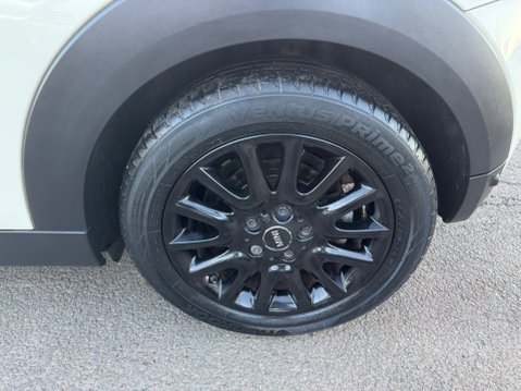 Mini Hatch 1.5 Cooper Euro 6 (s/s) 3dr 22