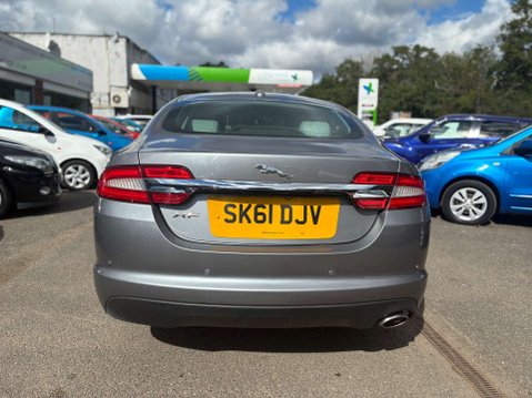 Jaguar XF 2.2d Premium Luxury Saloon 4dr Diesel Auto Euro 5 (s/s) (190 ps) 5