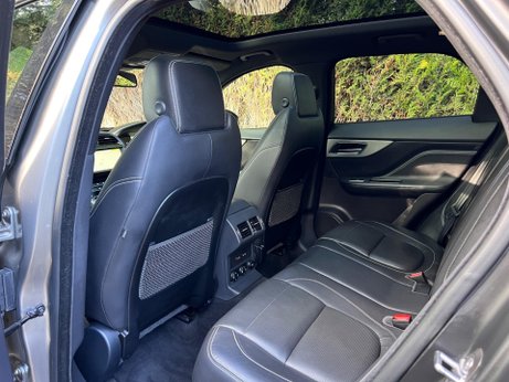 Jaguar F-Pace 3.0 D300 V6 S Auto AWD Euro 6 (s/s) 5dr 26
