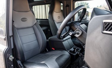 Land Rover Defender 90 XS Bowler 12