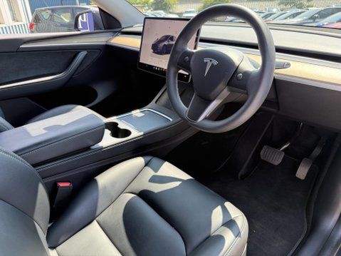 Tesla Model Y (Dual Motor) Long Range SUV 5dr Electric Auto 4WDE (384 bhp) 3