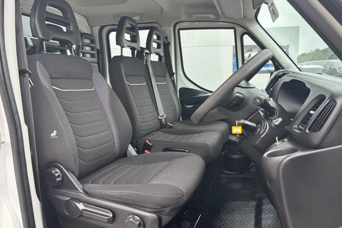 Iveco Daily 35C18HDB Crew Cab Tipper - Business 4