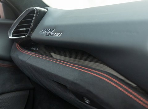 Ferrari 488 SPIDER 25