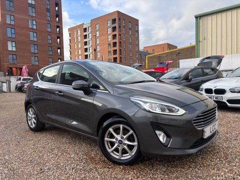 Ford Fiesta 1.0T ZETEC 5 DOOR.. 5 SERVICES.1 PREVIOUS OWNER.SAT NAV..CLIMATE CONTROL..