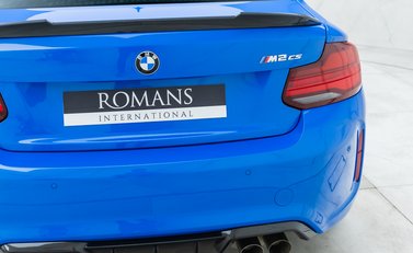 BMW M2 CS 32