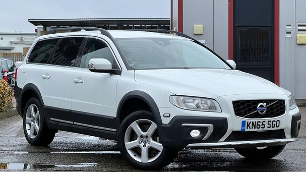 Volvo XC70 2.4 D5 SE Lux Estate 5dr Diesel Auto AWD Euro 6 (s/s) (220 ps) Service History
