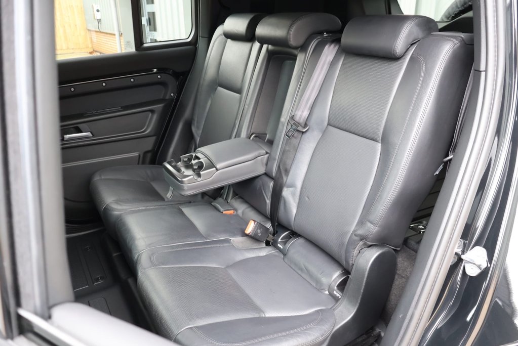 Land Rover Defender 110 2026 HARD TOP D250 X-DYNAMIC  PPF WORLD TOUR REAR SEATS HUGE SPEND  18