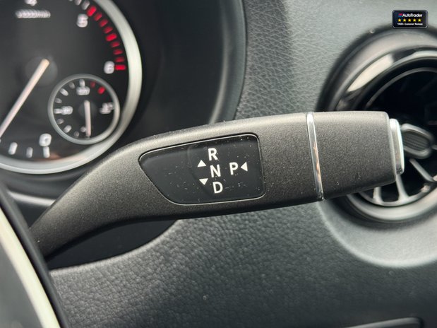 Mercedes-Benz Vito Crew Cab AUTO XLWB L3H1 Premium Plus 116 Alloys Sensors Tow Bar NO VAT EURO 25