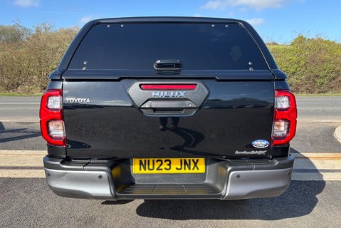 Toyota Hilux Invincible X 4WD 2.8 D-4D Double Cab Pickup - Hardtop Canopy 12