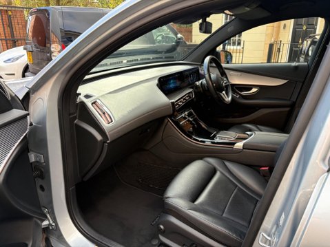 Mercedes-Benz EQC EQC 400 80kWh Sport Auto 4MATIC 5dr 19
