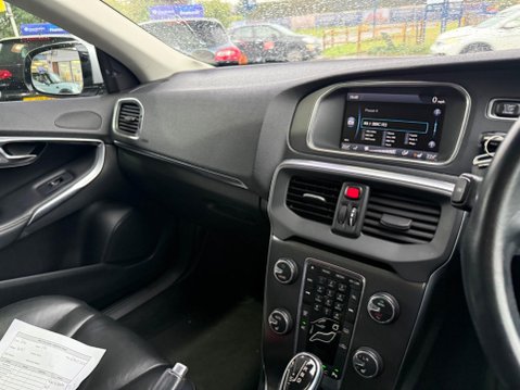 Volvo V40 2.0 D3 SE Lux Nav Geartronic Euro 5 (s/s) 5dr 9