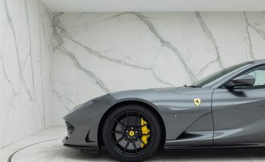 Ferrari 812 Superfast 27