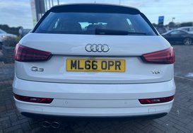 Audi Q3 2.0 TDI SE 13