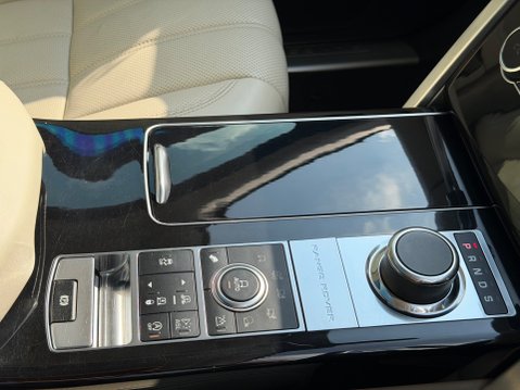 Land Rover Range Rover TDV6 VOGUE SE 25