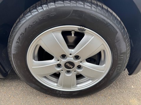 Mini Hatch 1.5 Cooper Euro 6 (s/s) 3dr 30