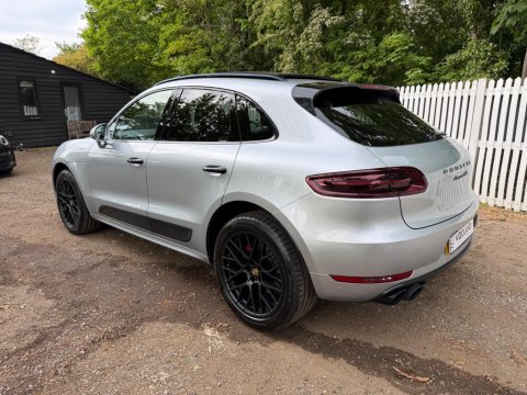 Porsche Macan GTS PDK 4