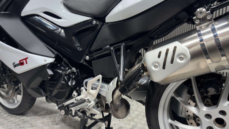 BMW F800 2013 ONLY 25K NEW MOT VERY CLEAN SPORTS TOURER 800CC 33